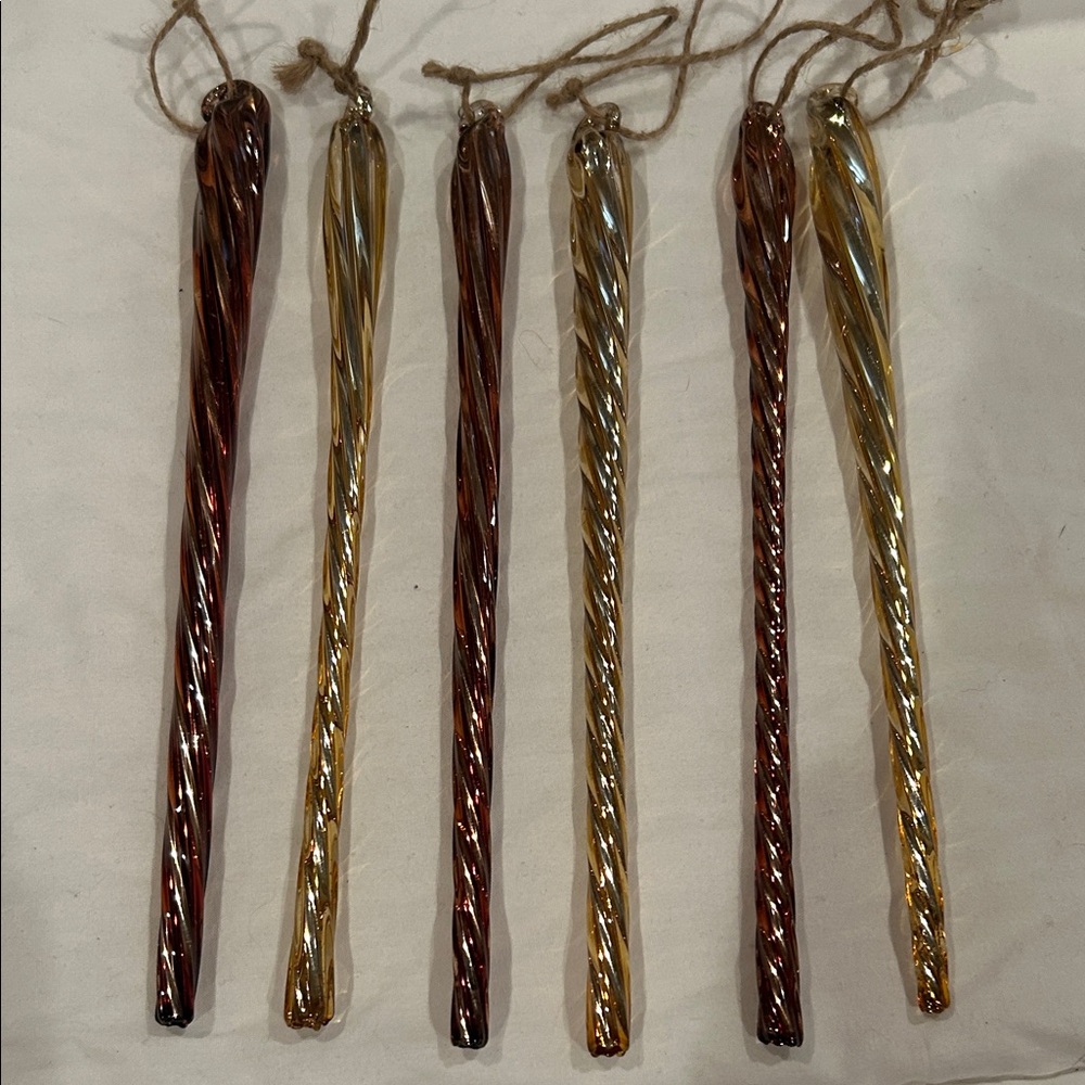 Vintage 1970 Twisted 6 Glass Icicle Ornaments - Gold and Bronze Tone Finishes.